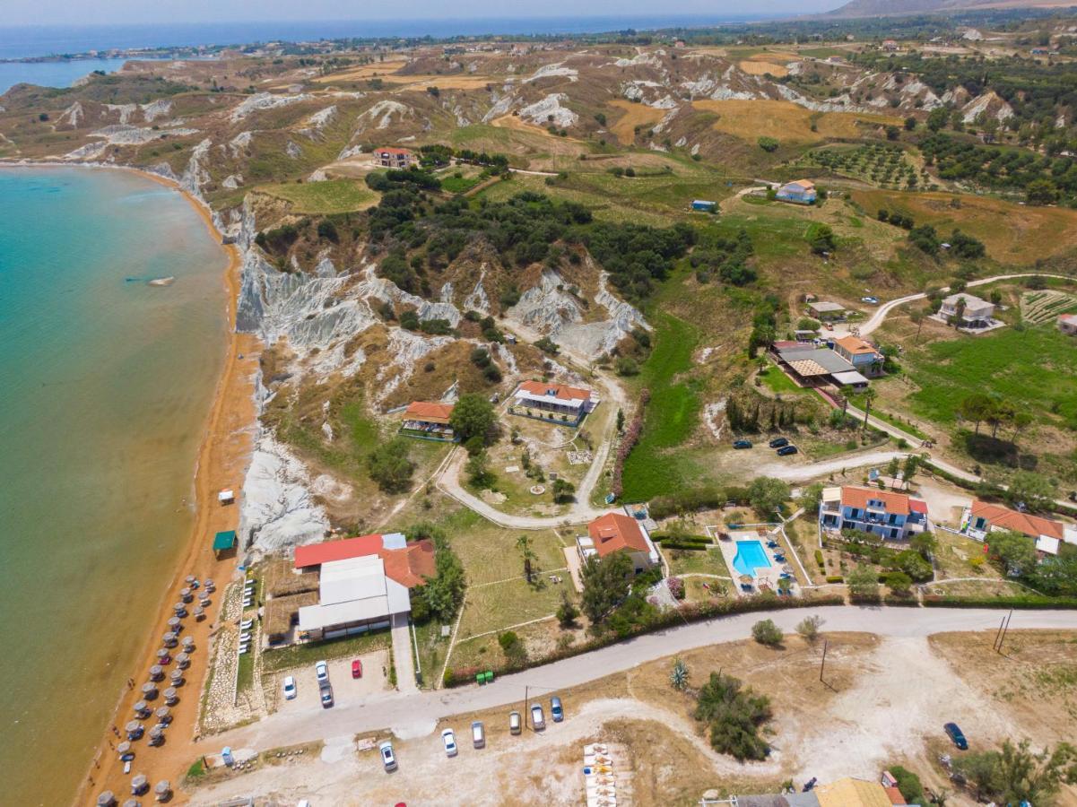 Xi Beach XI Village מראה חיצוני תמונה