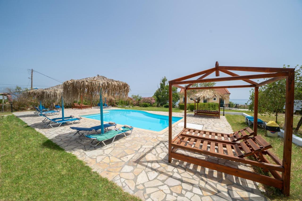 Xi Beach XI Village מראה חיצוני תמונה